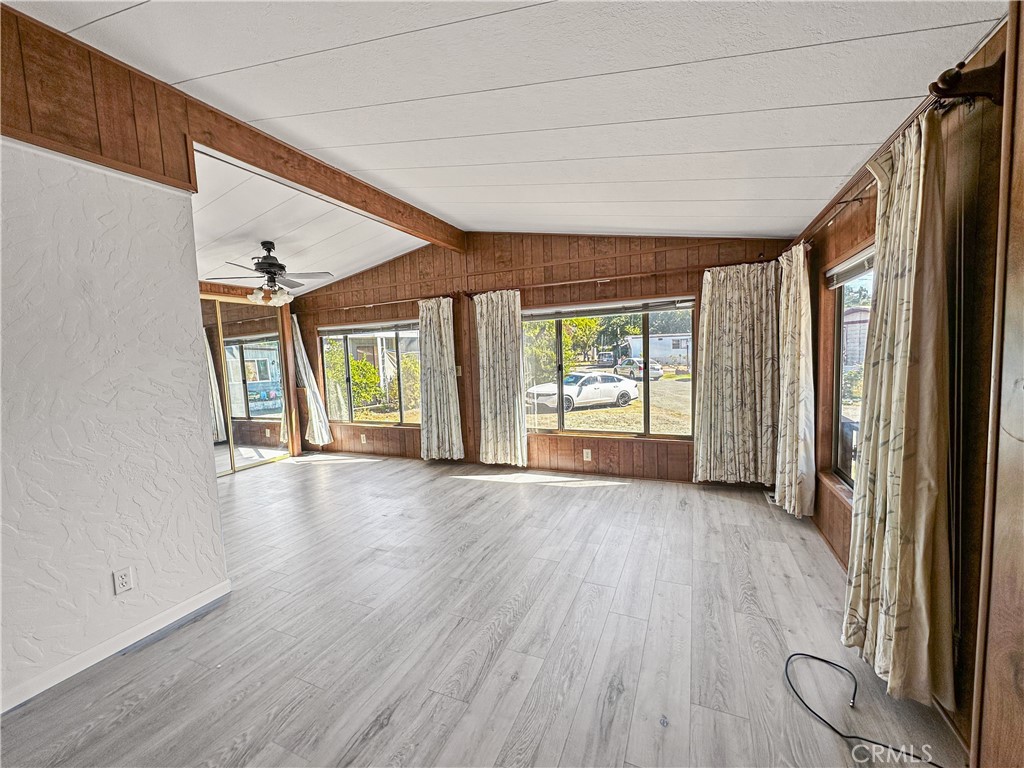 8 Firloop Property Photo 2