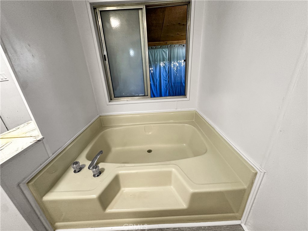 8 Firloop Property Photo 12