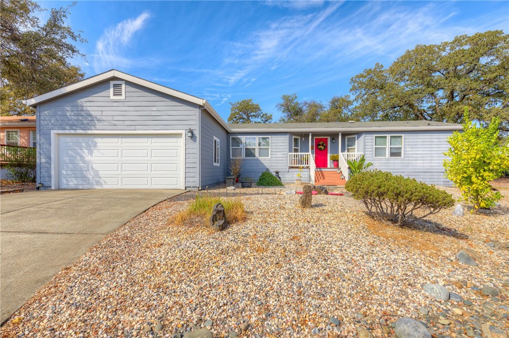 437 Summerwood Parkway Property Photo 2