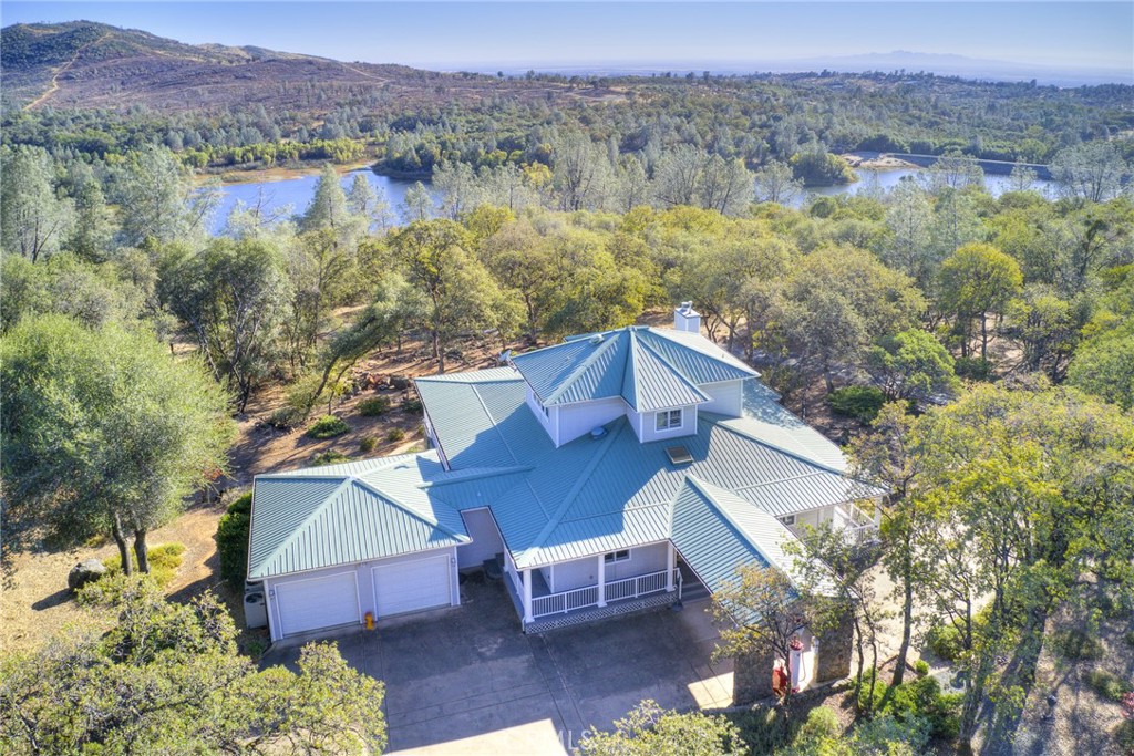 415 Hurleton Road Property Photo 2