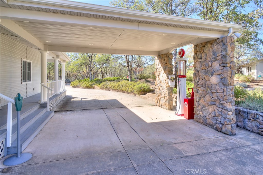 415 Hurleton Road Property Photo 41