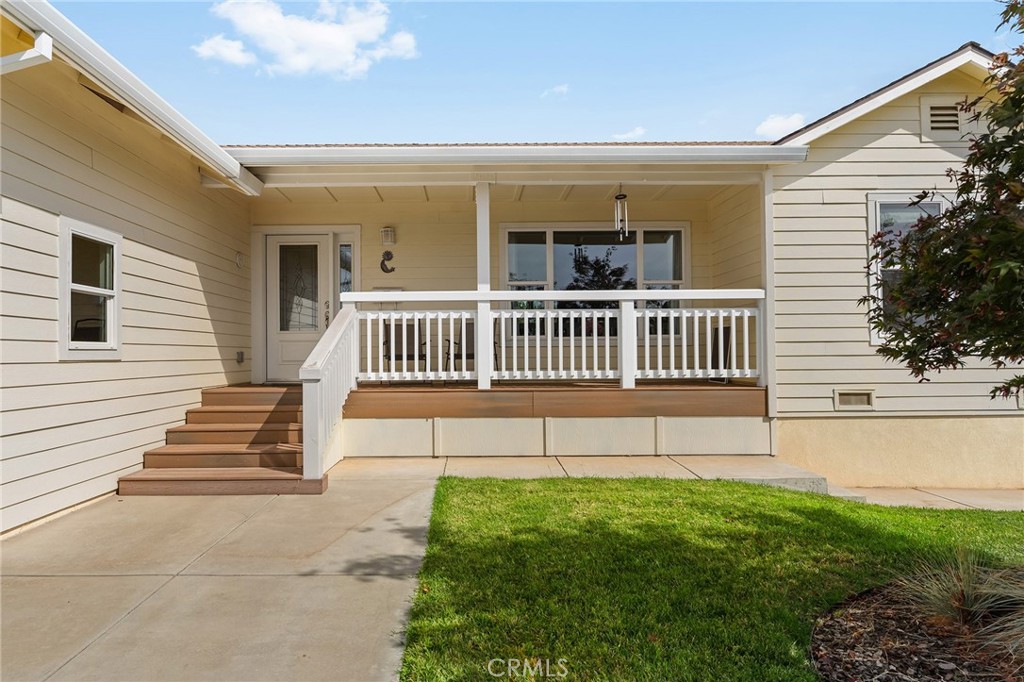 5548 Kemlyn Lane Property Photo 2