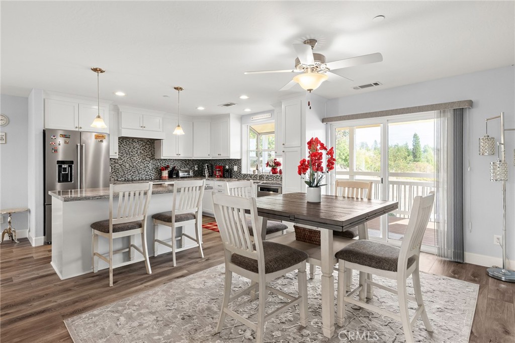 5548 Kemlyn Lane Property Photo 11