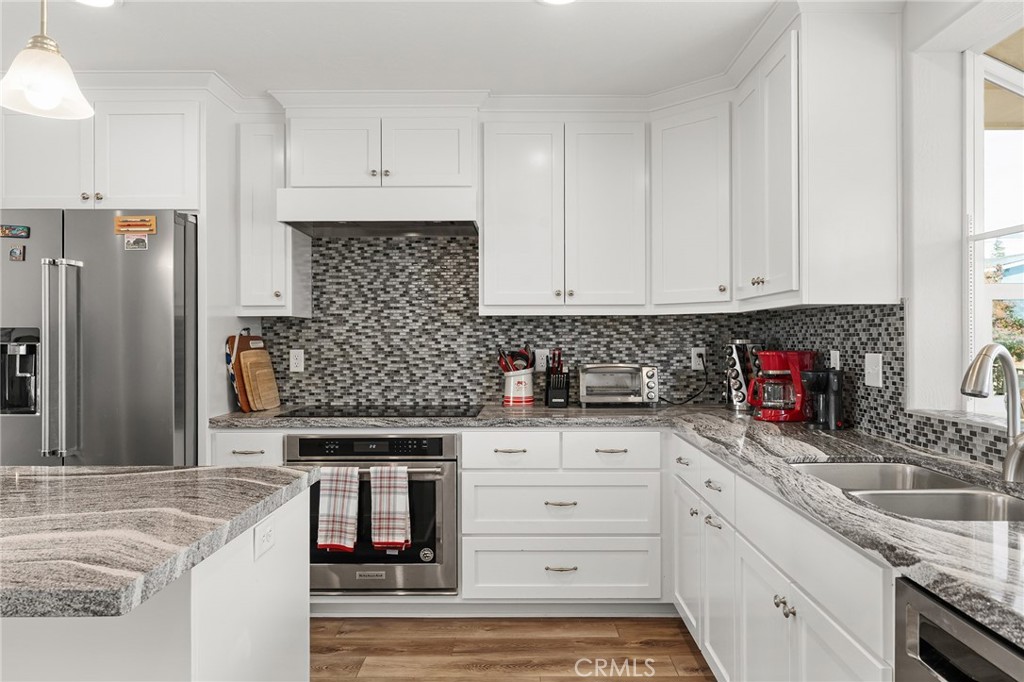 5548 Kemlyn Lane Property Photo 13