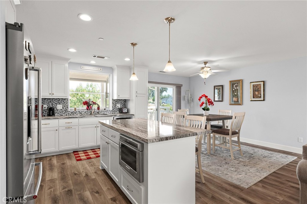 5548 Kemlyn Lane Property Photo 15