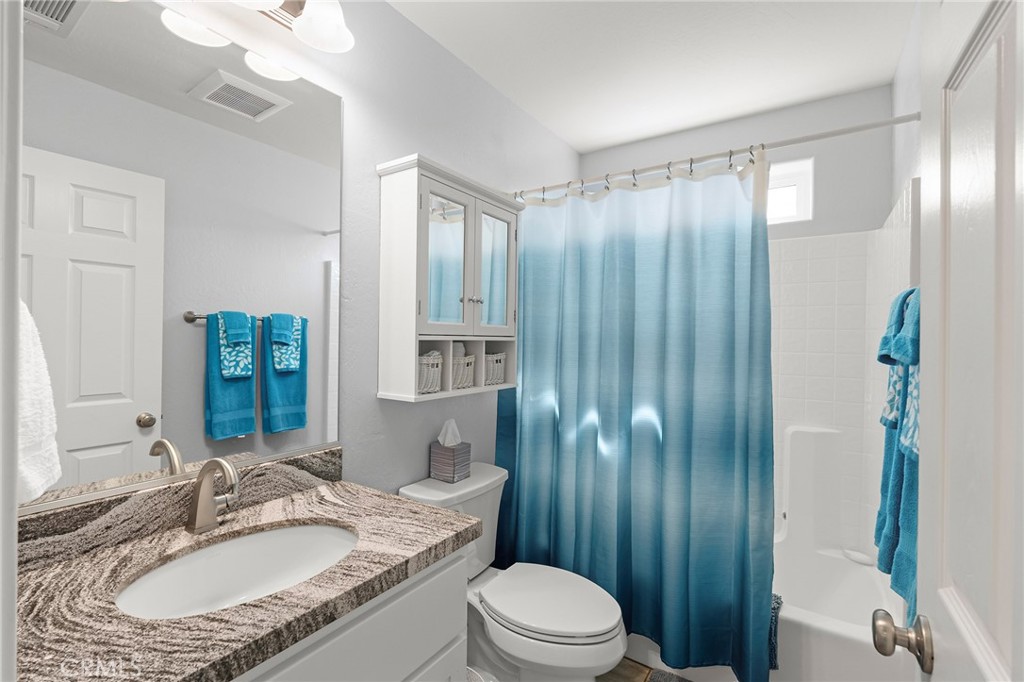 5548 Kemlyn Lane Property Photo 24