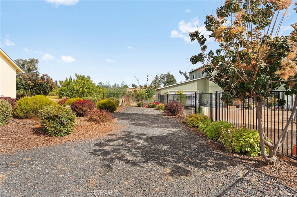 5548 Kemlyn Lane Property Photo 44