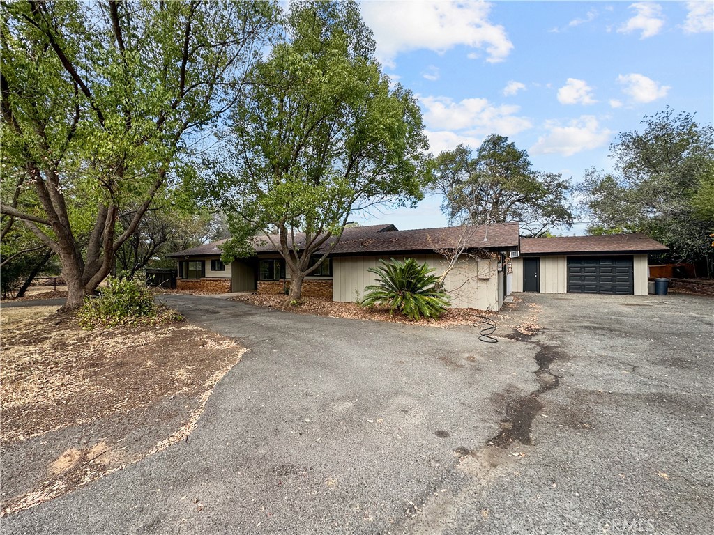 48 Pine Oaks Road Property Photo 2
