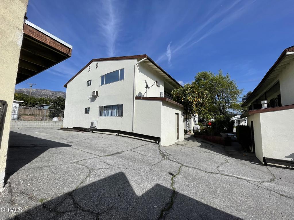 10039 Haines Canyon Avenue Property Photo 12