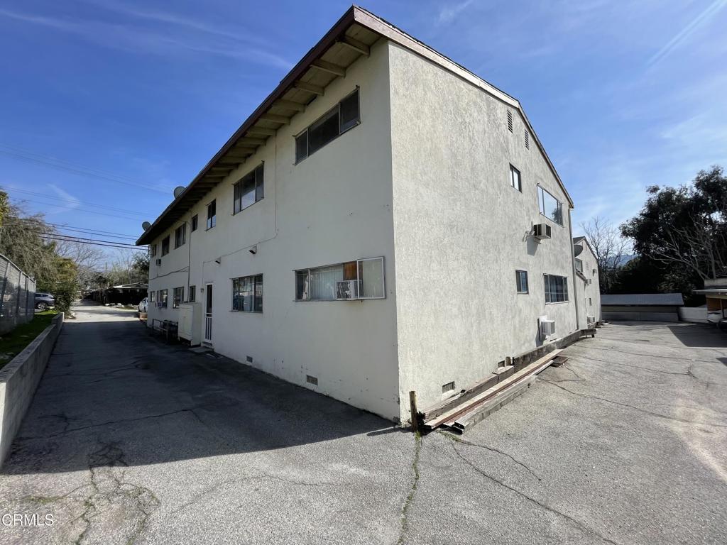 10039 Haines Canyon Avenue Property Photo 13