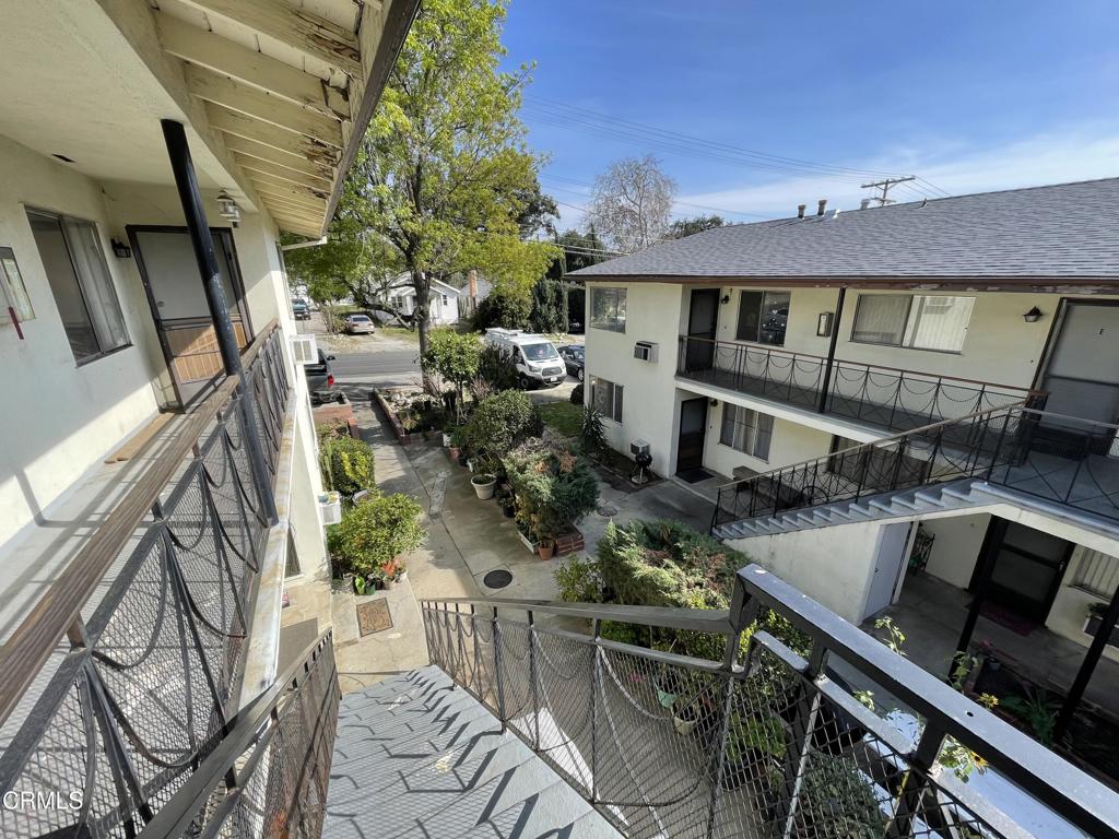 10039 Haines Canyon Avenue Property Photo 17
