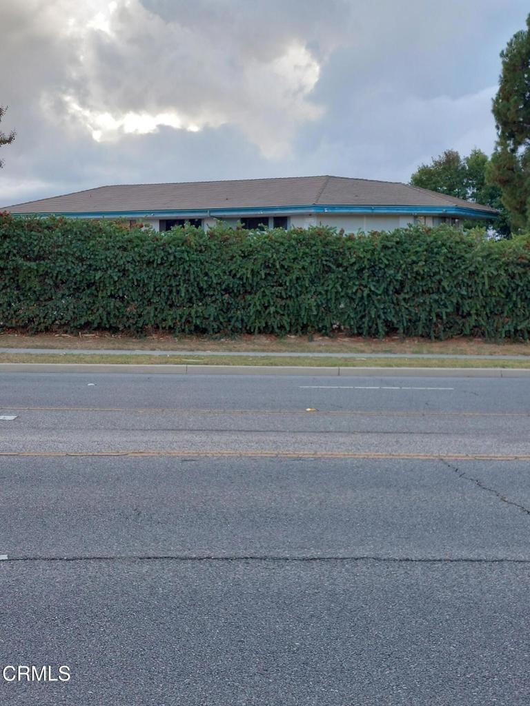 2025 Royal Avenue Property Photo 7