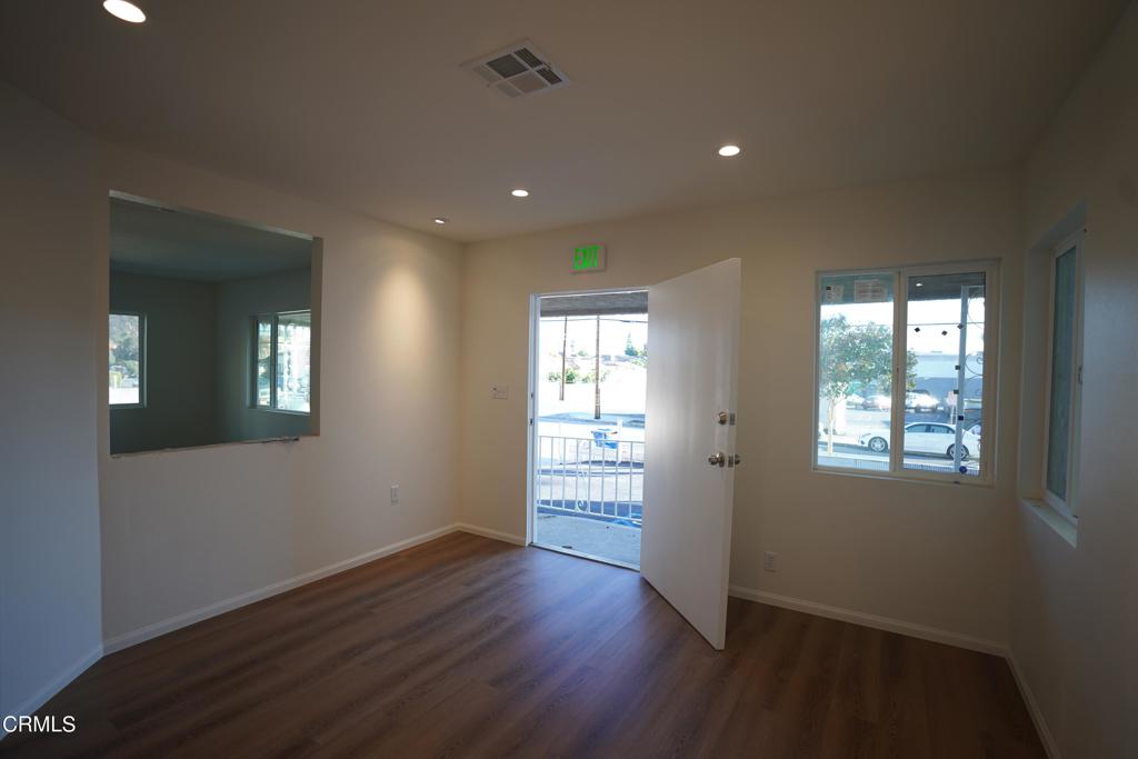 731 W Emerson Avenue Property Photo 2