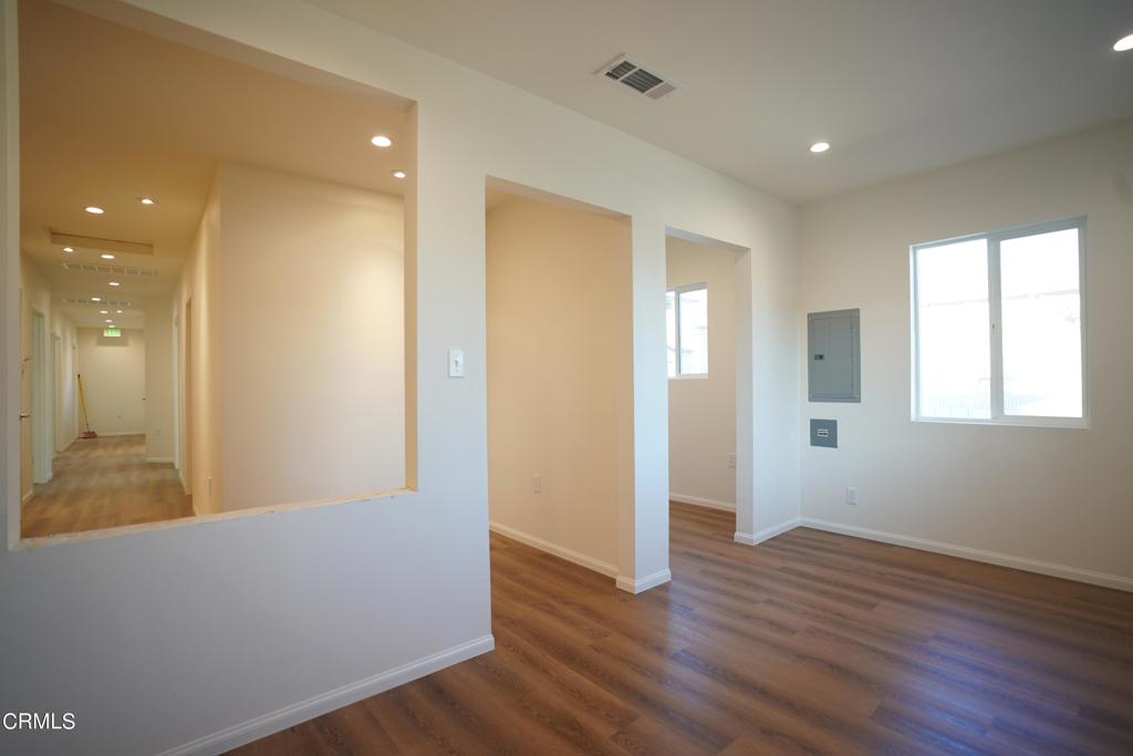 731 W Emerson Avenue Property Photo 4