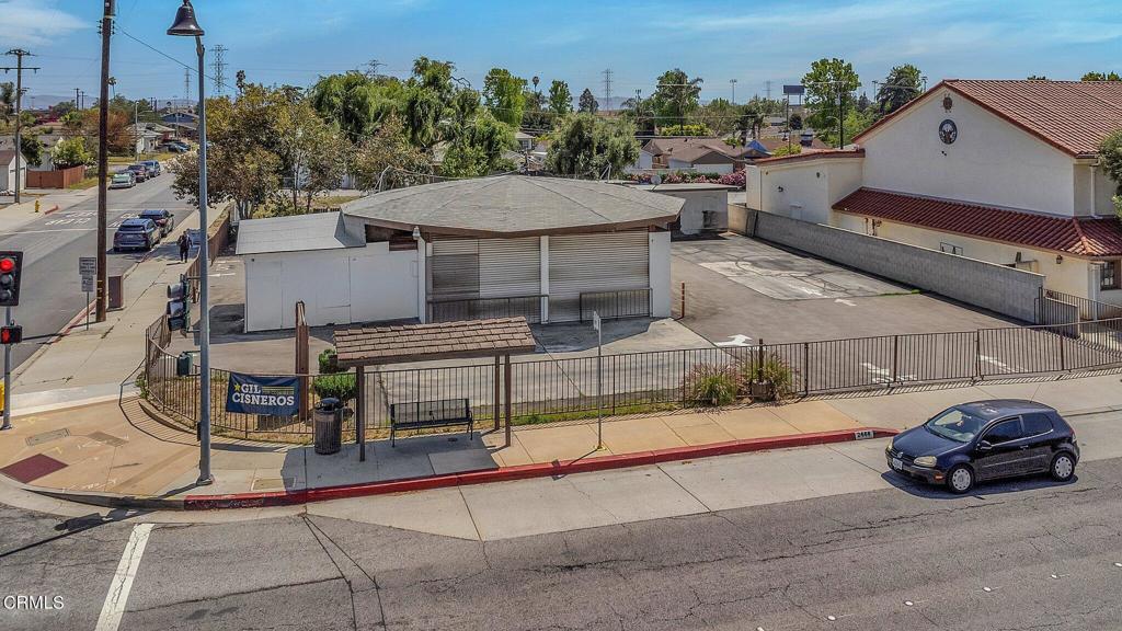 2444 Huntington Drive Property Photo 1