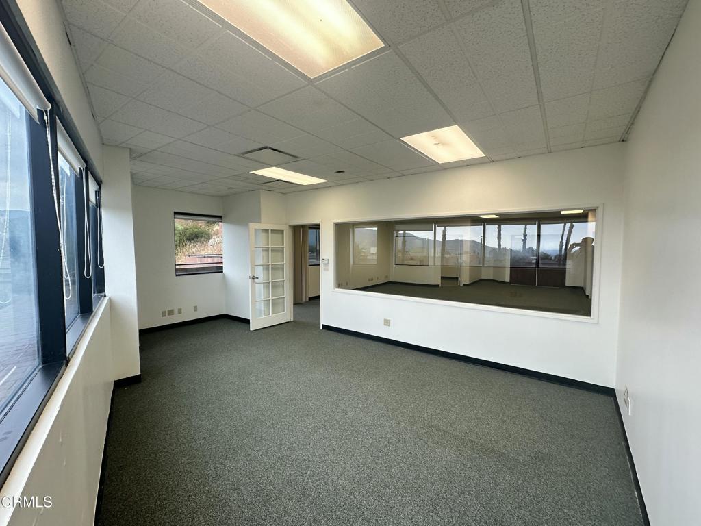 4515 Ocean View Boulevard Property Photo 12