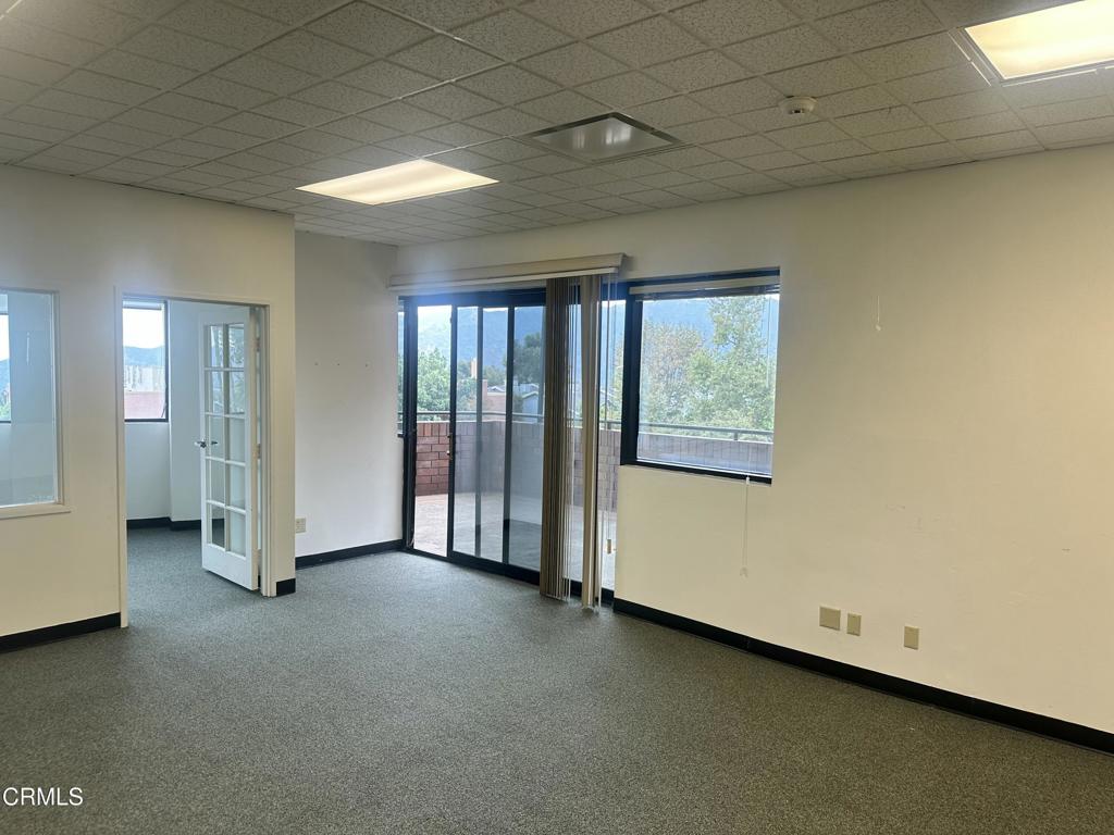 4515 Ocean View Boulevard Property Photo 19