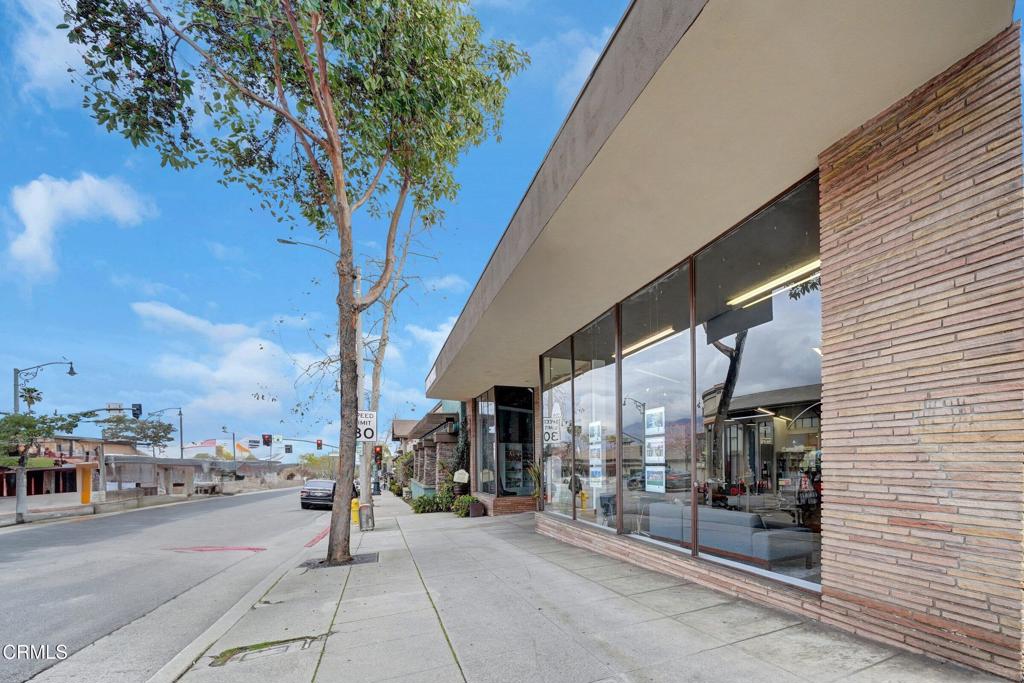 930 Foothill Boulevard Property Photo 2