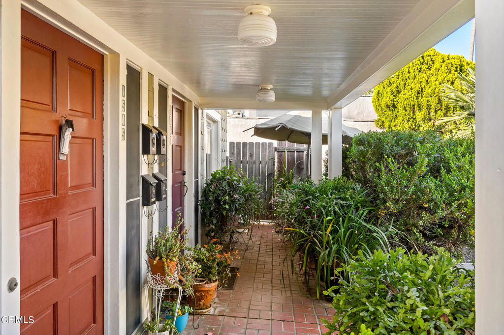 1545 Murray Drive Property Photo 4