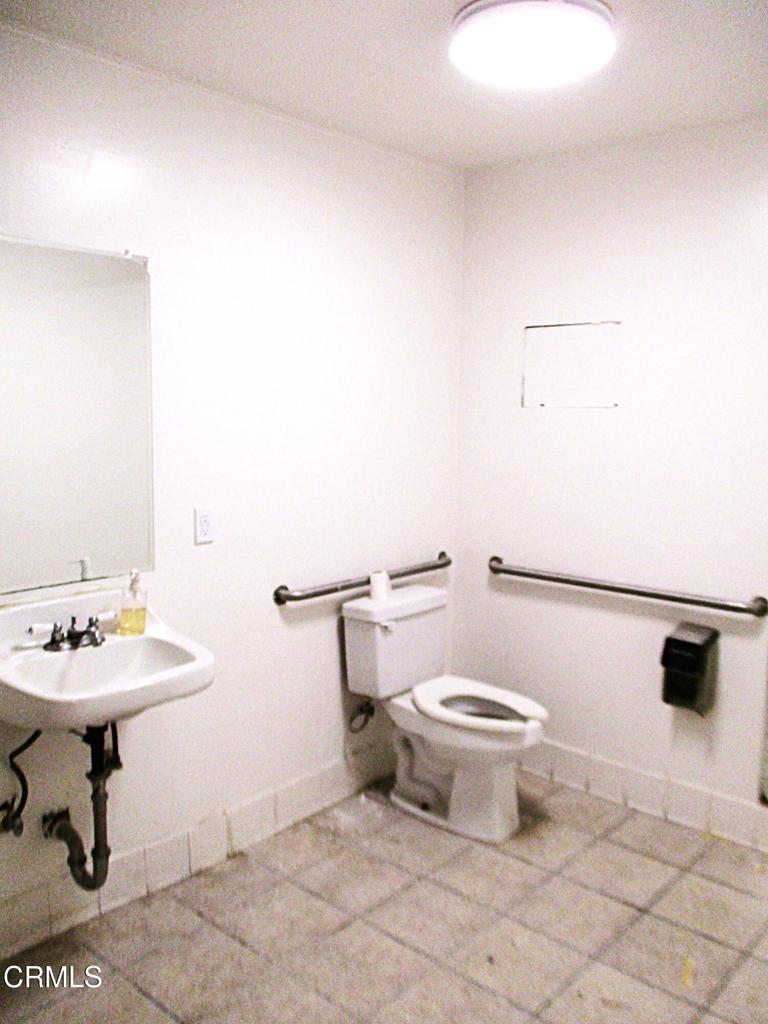 10901 Crenshaw Boulevard C Property Photo 16