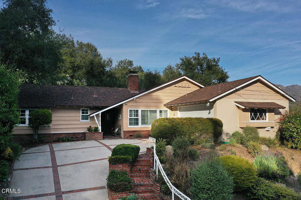 3727 Beechglen Drive Property Photo 1