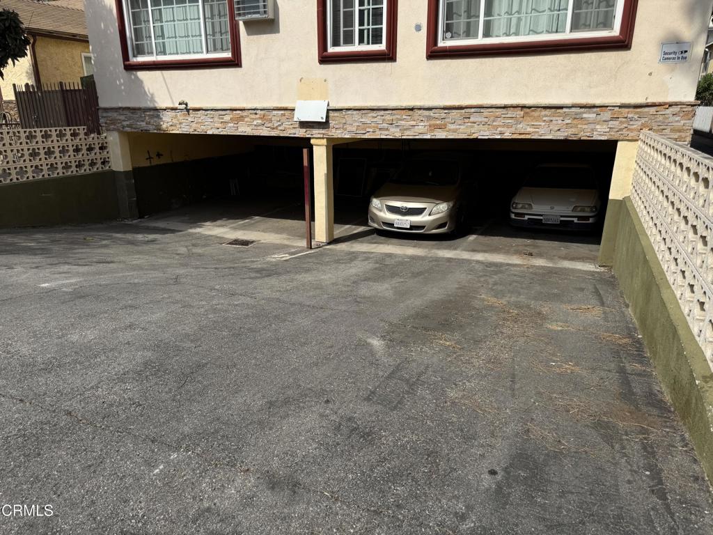 14553 Hartland Street Property Photo 4