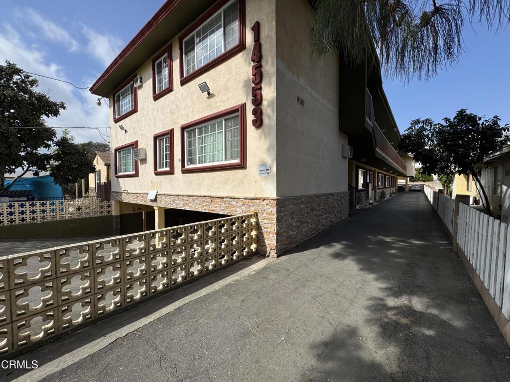 14553 Hartland Street Property Photo 5