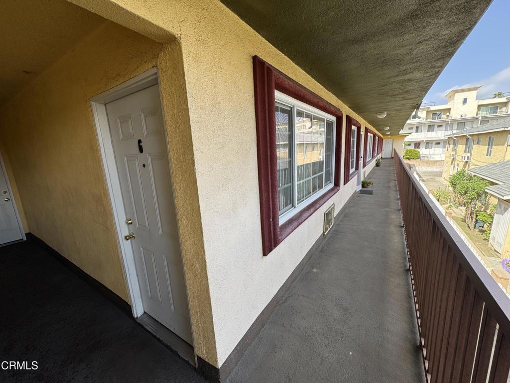 14553 Hartland Street Property Photo 7