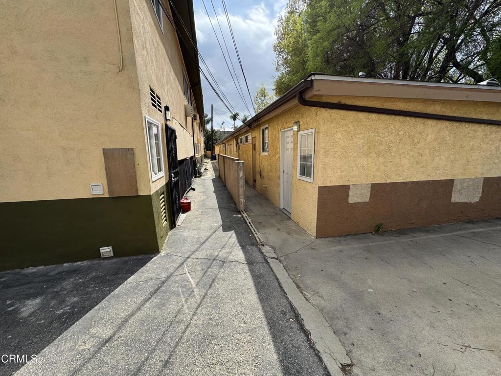 14553 Hartland Street Property Photo 9
