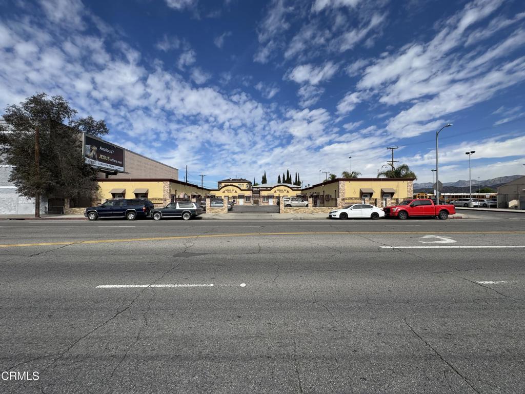 11329 Sherman Way Property Photo