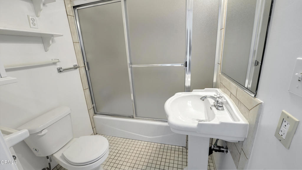544 Salem Street Property Photo 7