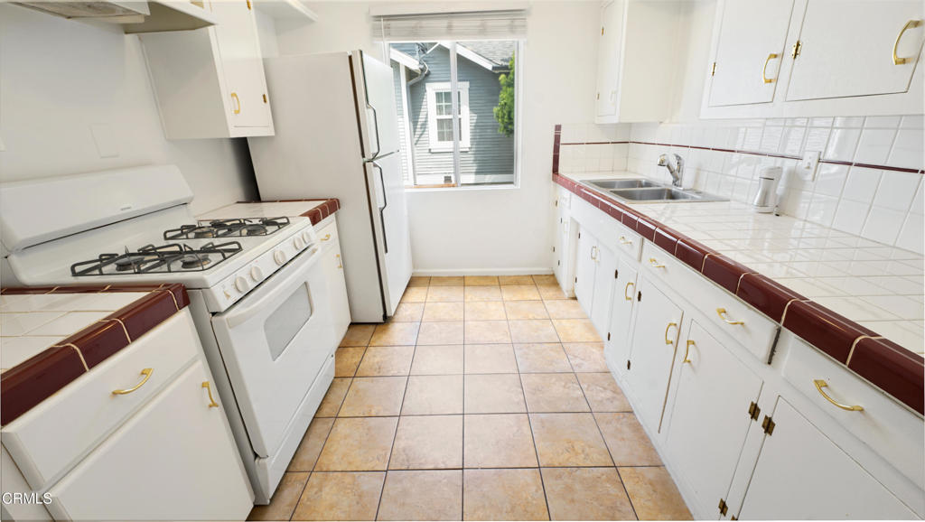 544 Salem Street Property Photo 11