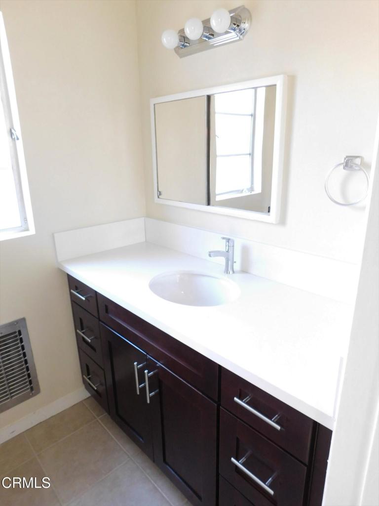 3513 W Alameda Avenue Property Photo 7