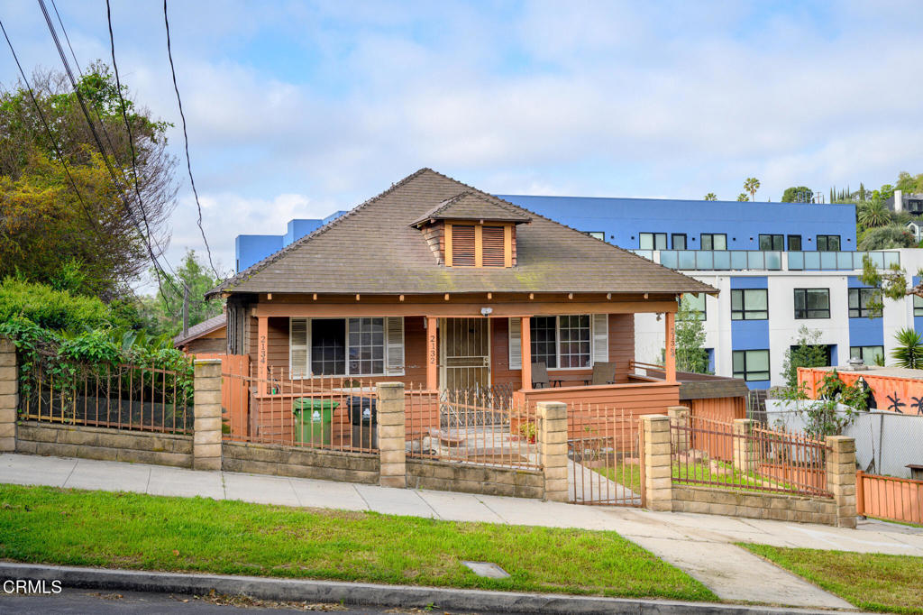 2132 2136 Branden Street Property Photo 5