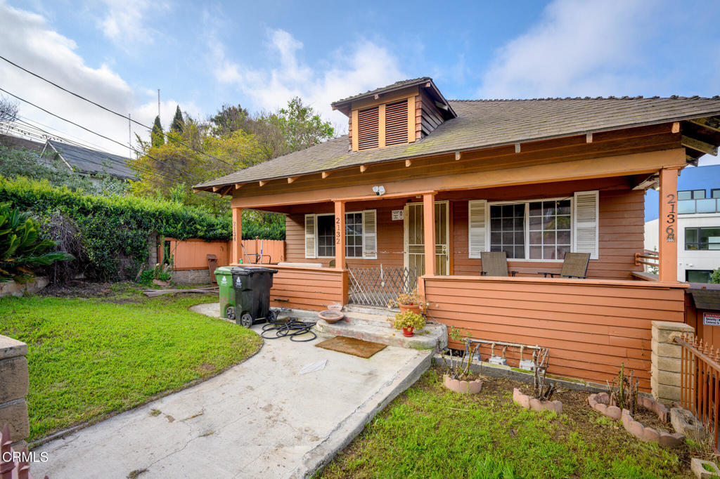 2132 2136 Branden Street Property Photo 6