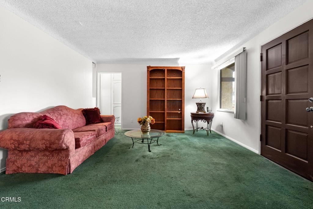 2102 N Eastern Avenue Property Photo 6