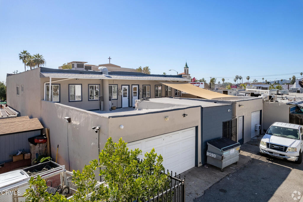 1517 E Washington Boulevard Property Photo 10