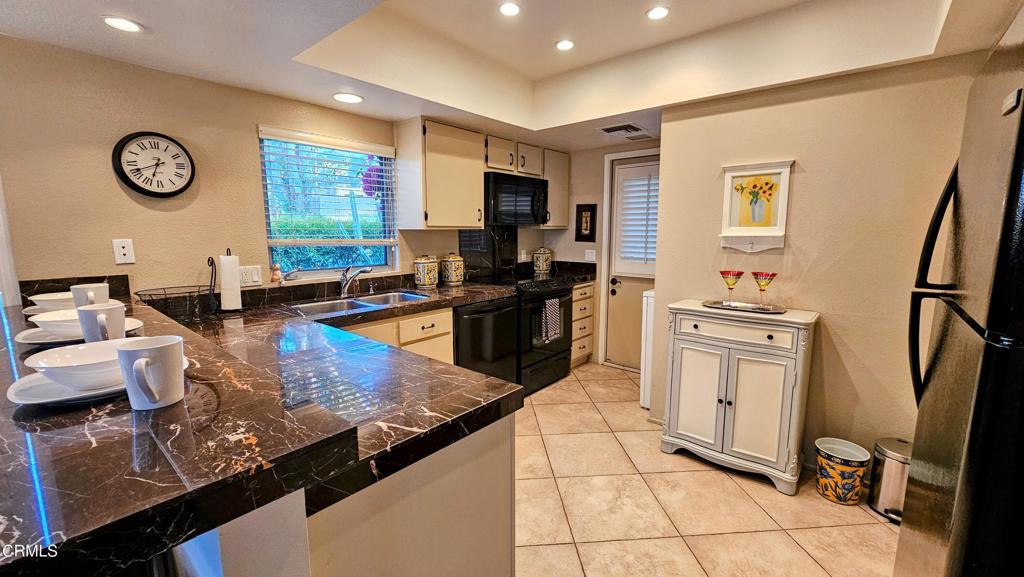 48940 Phlox Place Property Photo 3