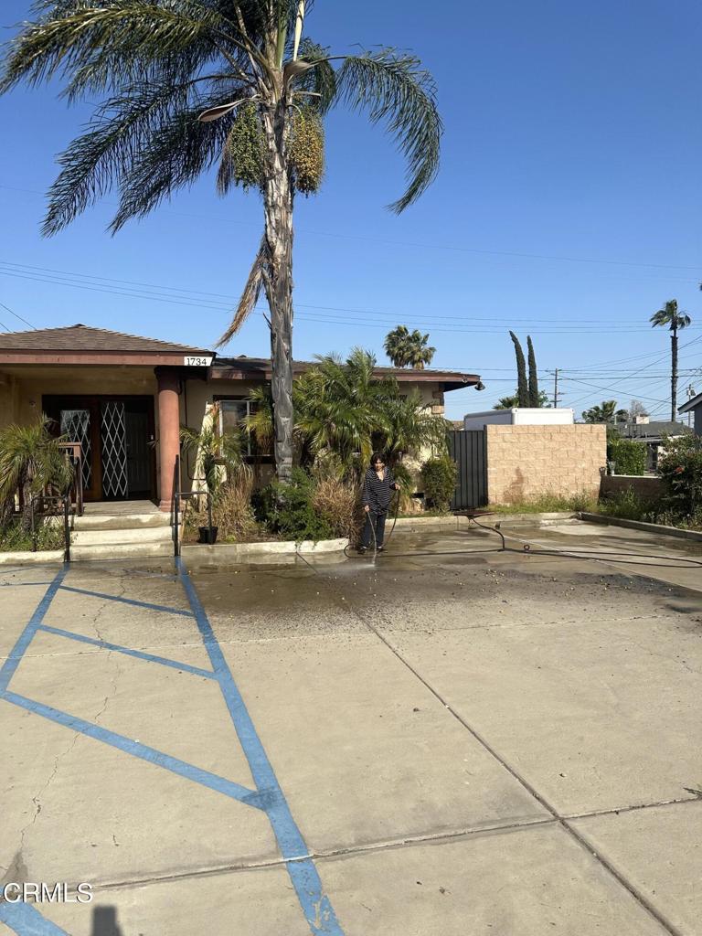 1734 Indian Hill Boulevard Property Photo