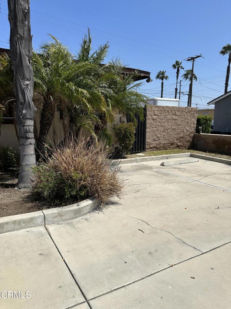 1734 Indian Hill Boulevard Property Photo 2