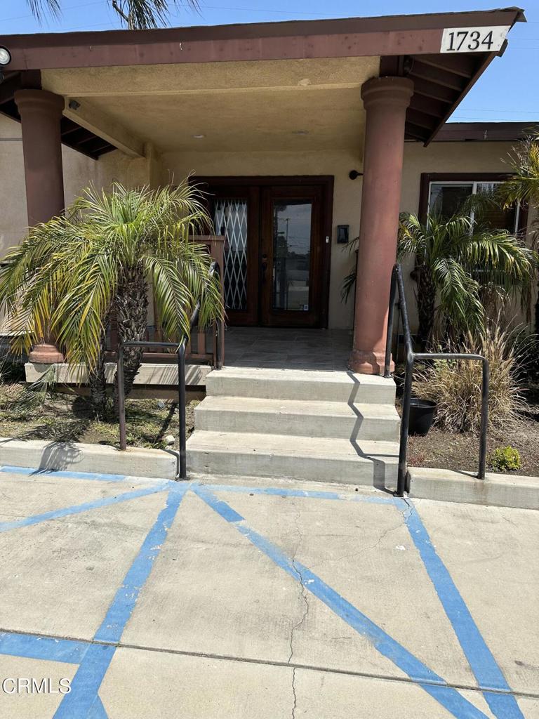 1734 Indian Hill Boulevard Property Photo 8