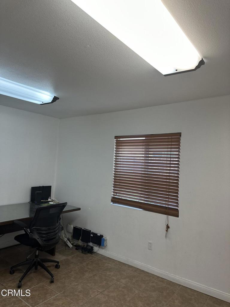 1734 Indian Hill Boulevard Property Photo 11