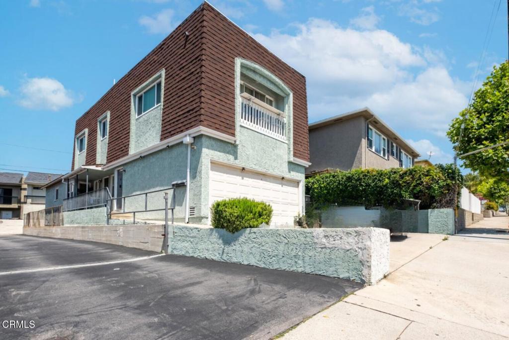 4117 Ocean View Boulevard Property Photo