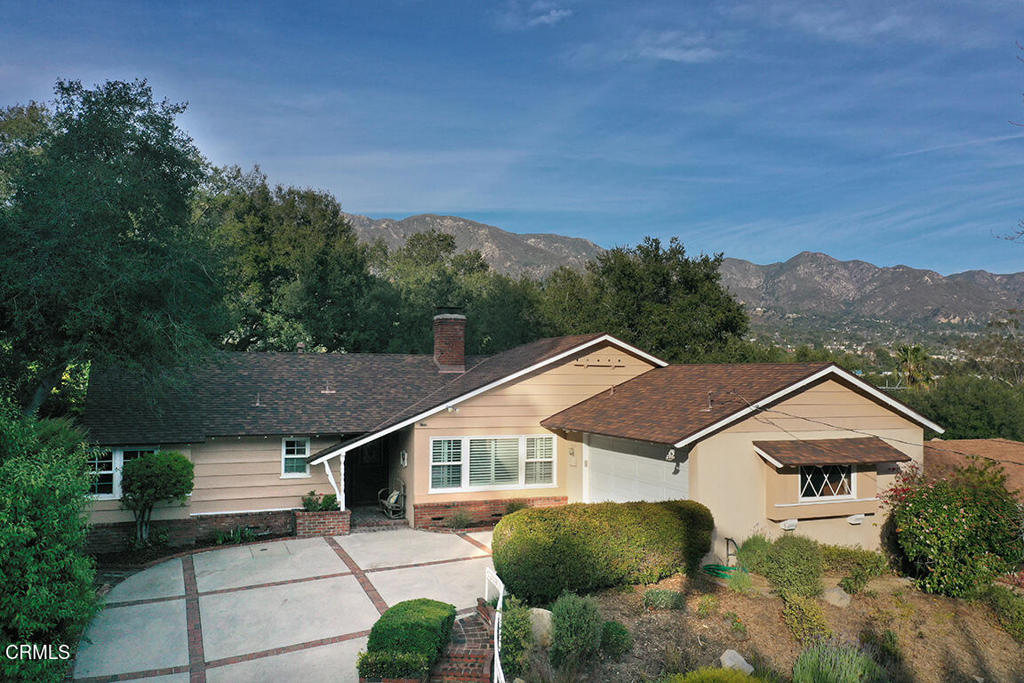 3727 Beechglen Drive Property Photo 1