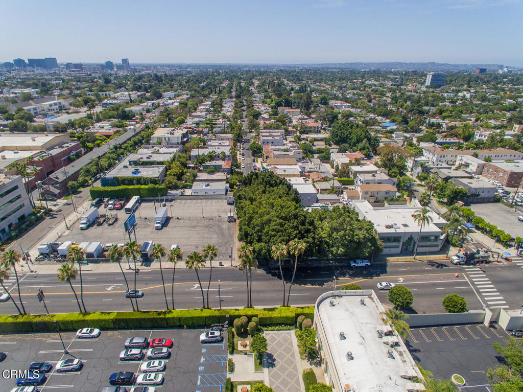 5426 Melrose Avenue Property Photo 15