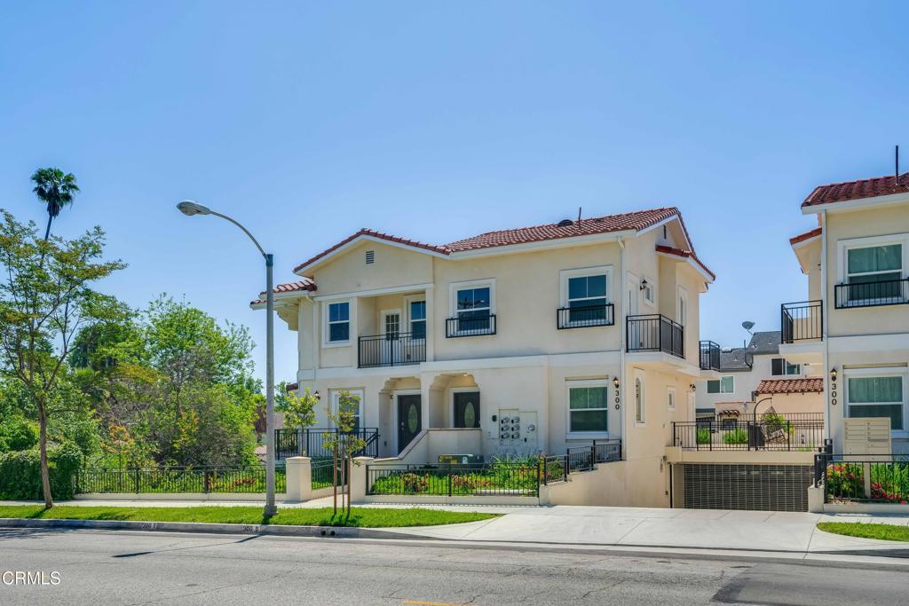 300 E Alhambra Road F Property Photo 1