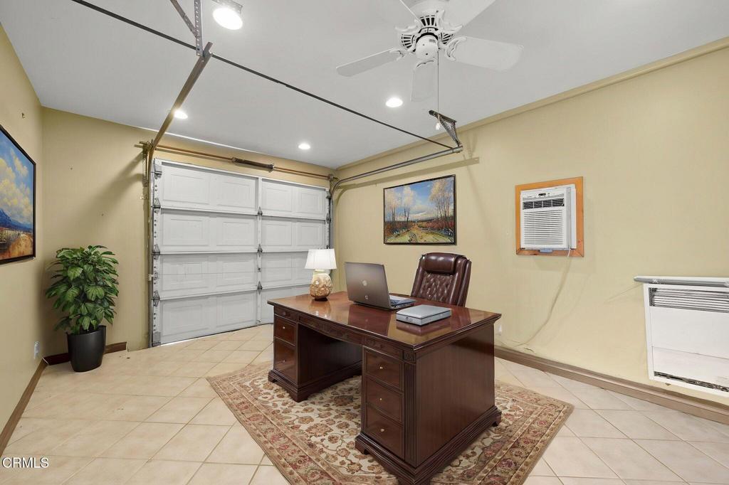 1712 N El Molino Avenue Property Photo 15