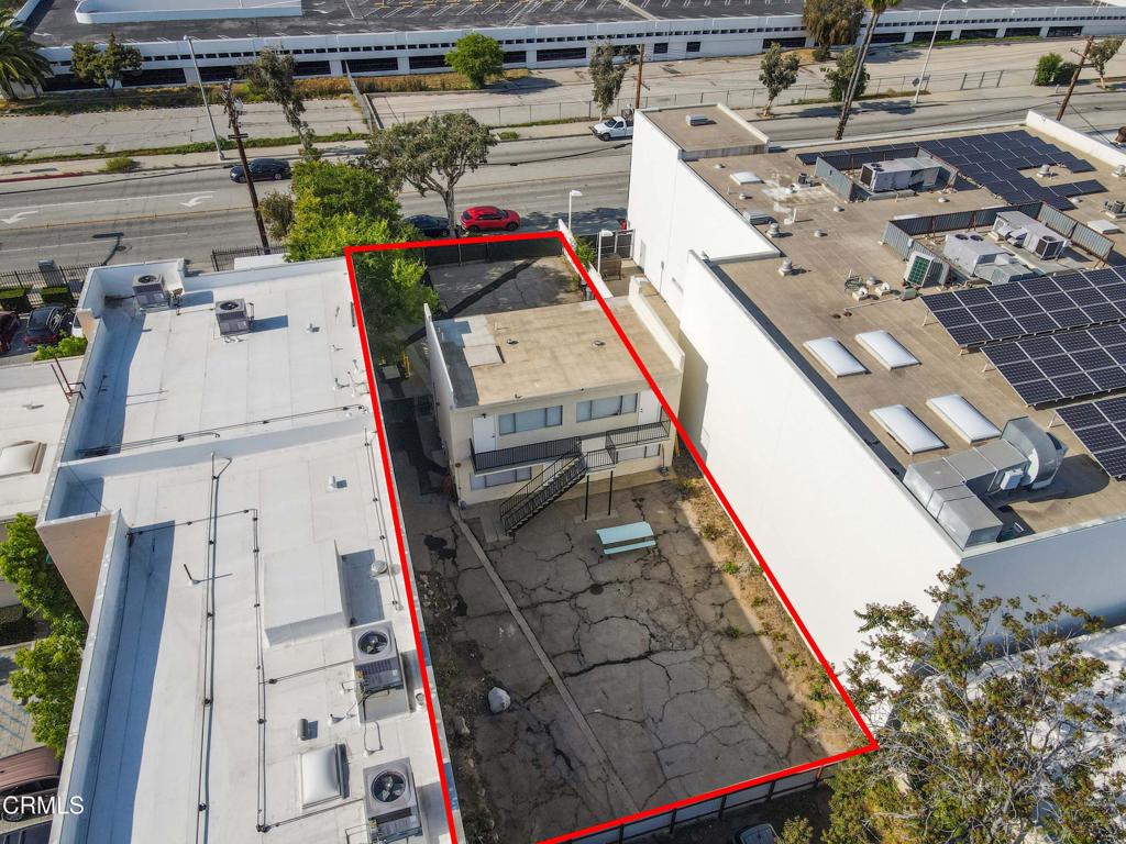 2800 E Walnut Street Property Photo 3