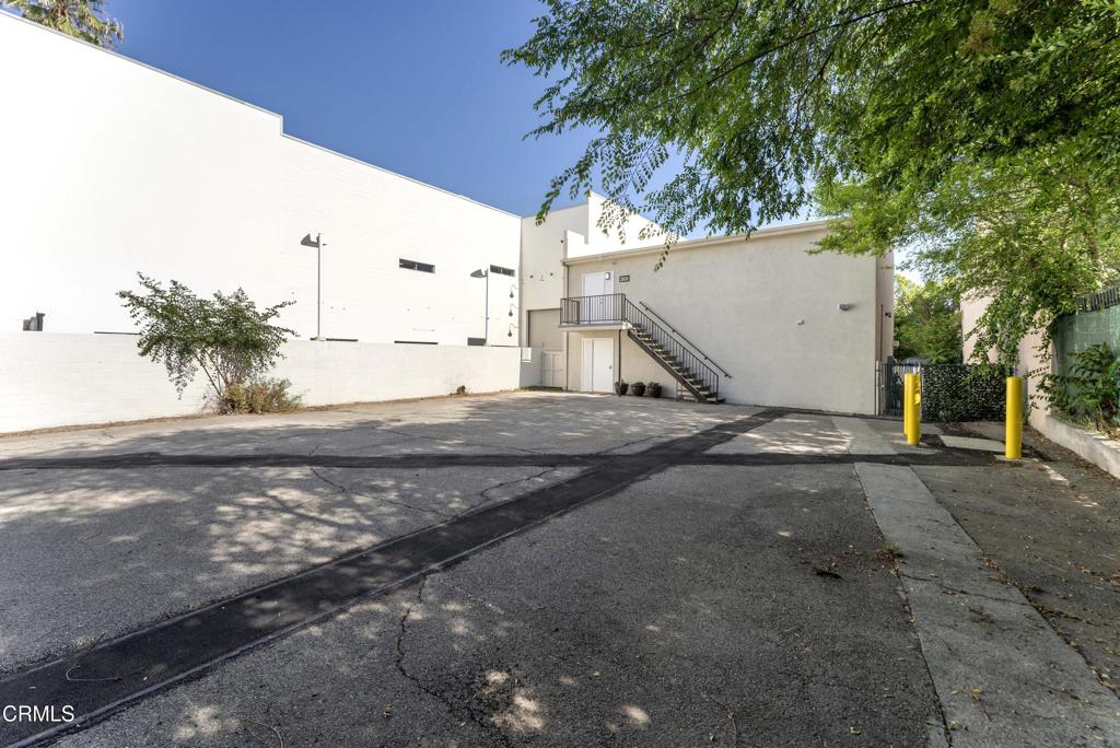 2800 E Walnut Street Property Photo 5