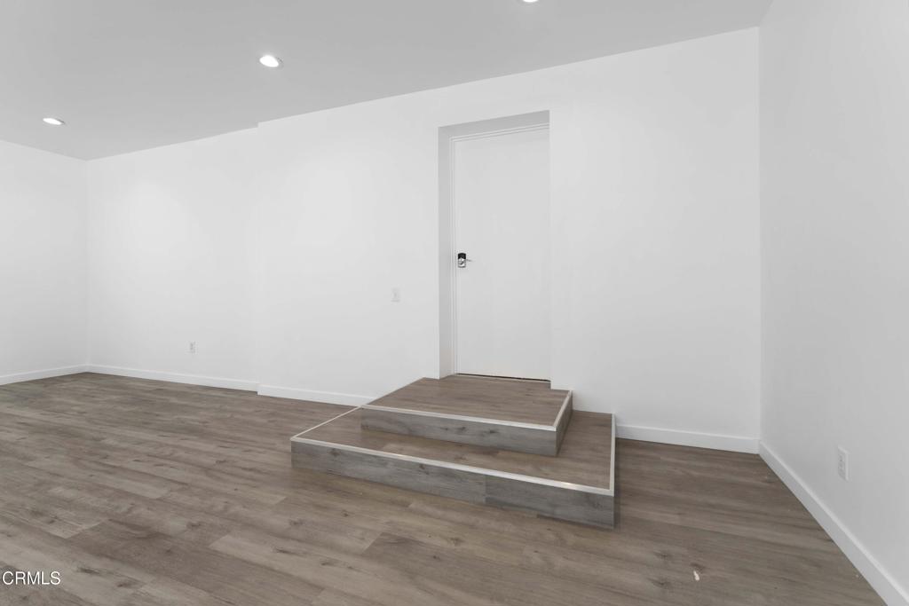2800 E Walnut Street Property Photo 7